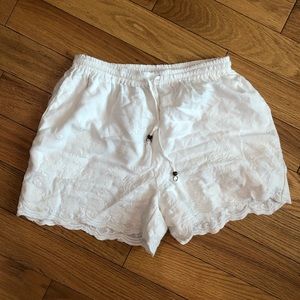 White floral baggy high waisted shorts